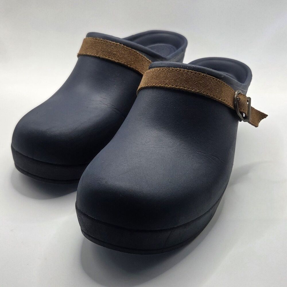 Crocs Women's Sarah Clog Mules 9 Navy Blue w/ Suede Accent & Buckle